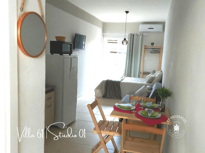 Villa 61 | Hospedagem - Praia De Armacao - Beto Carrero ペーニャ エクステリア 写真